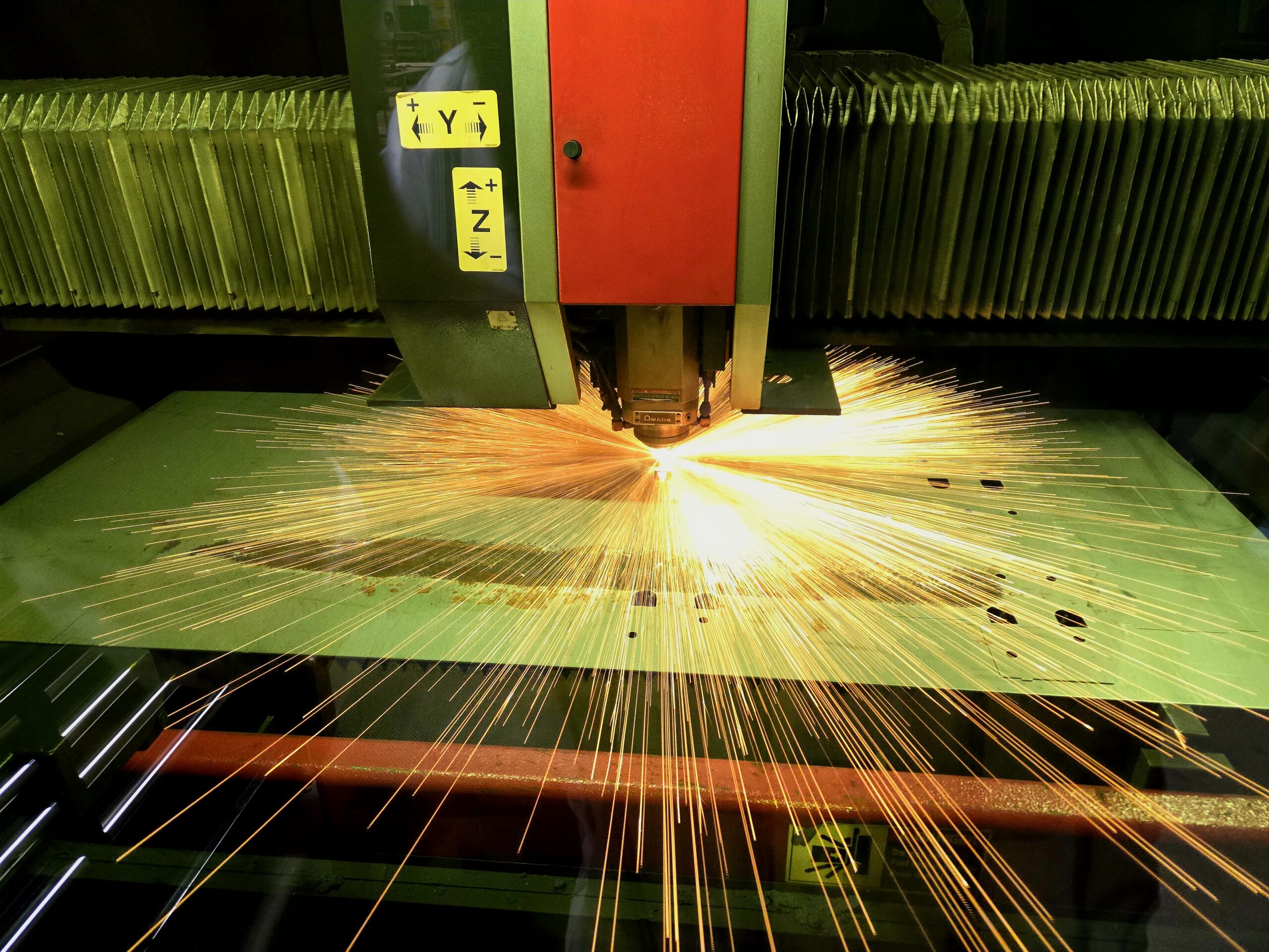 Amada Ensis cutting steel